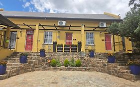 Cobblestone Court